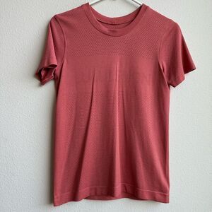 Lululemon Shirt Women's 6 Pink Coral Breeze By Top Short Sleeve Seamless Logo